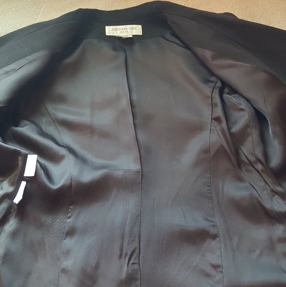 Beautiful, classic brown Jones New York Jacket - Picture 2 of 5